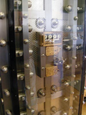 11-ton vault door