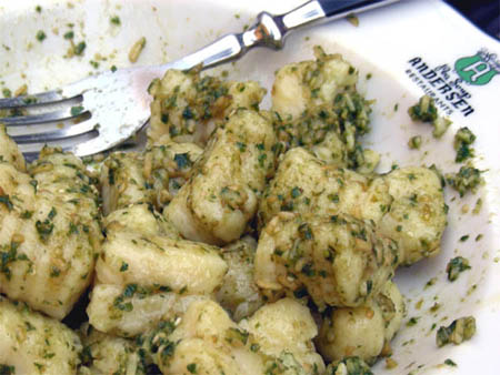 20080605gnocchi_005 Tossed with pesto
