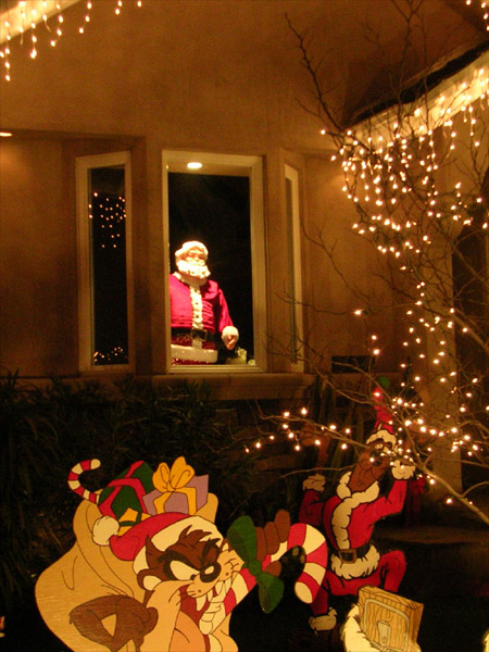 Candy Cane Lane: Santa in the isolation chamber
