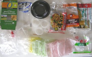 20090513-20plastictrash One week's worth of plastic trash (non-recyclable)